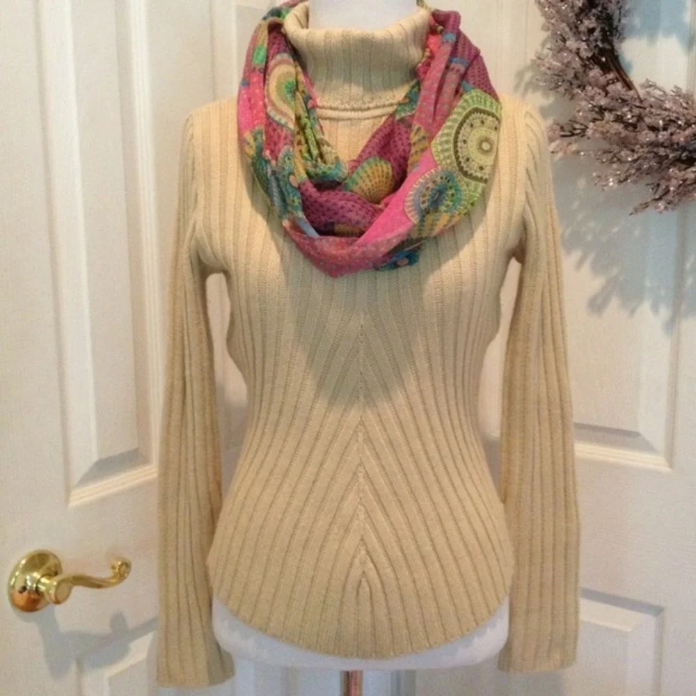 Ribbed sweater